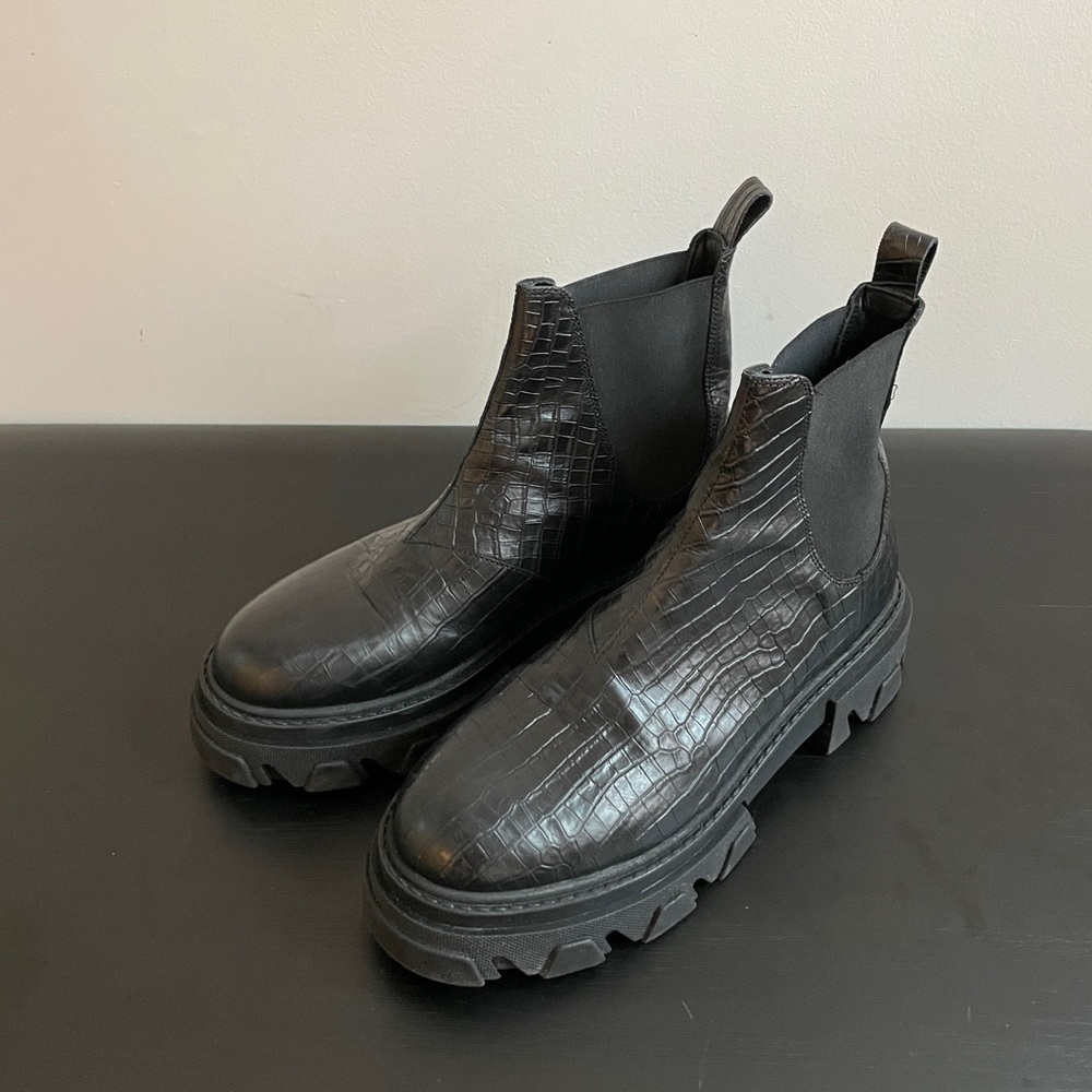 Sister x Soeur Pippa Boot in Matte Black Croc